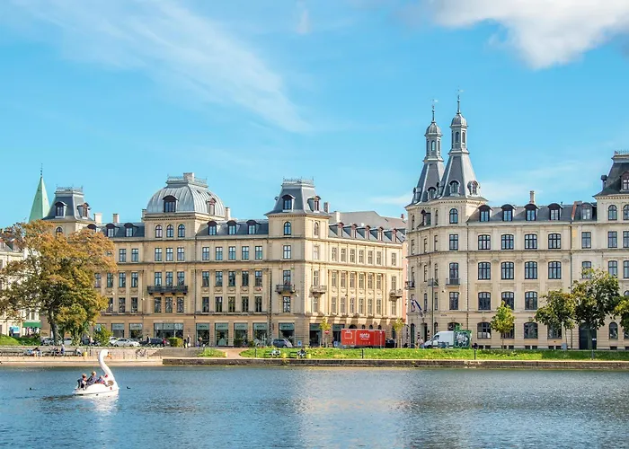 Sanders Saint - Loft One-Bedroom Apartment By The Charming Canals